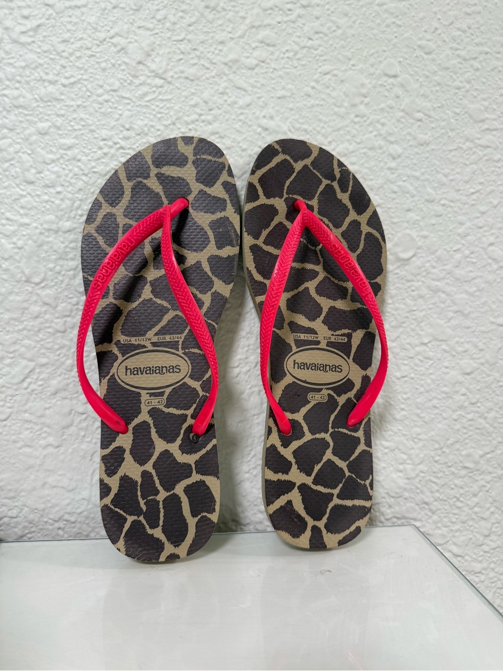 Vintage Havaianas- Giraffe Print with Hot Pink Straps (2010 Safari Collection)